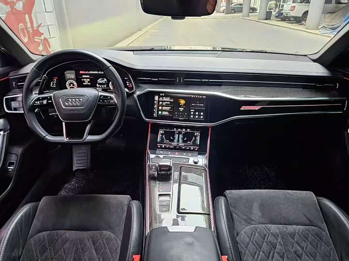 Фото 7 - Audi A6L