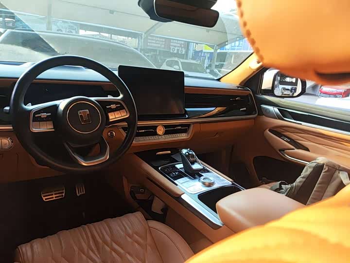 Фото 6 - Tank 500 Hybrid