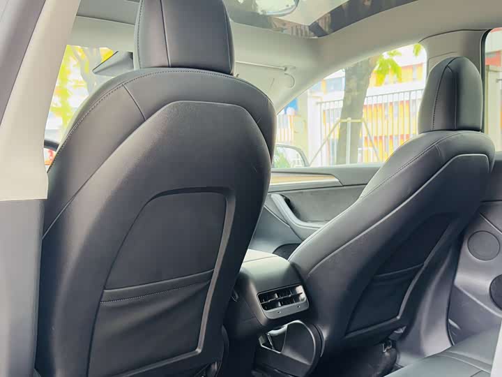 Фото 7 - Tesla Model Y