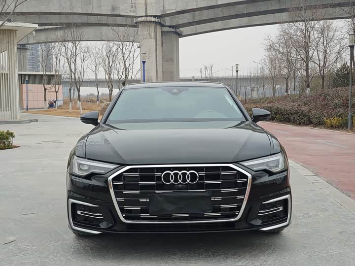 Фото 2 - Audi A6L