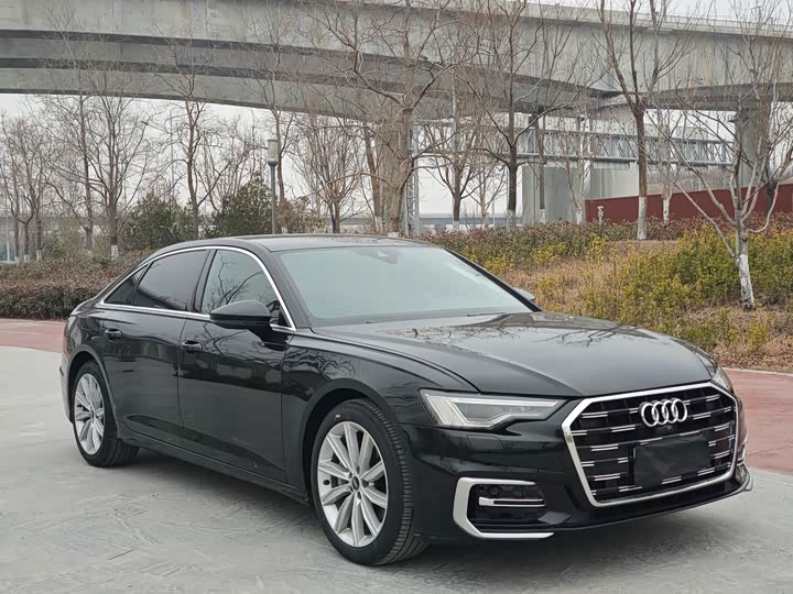Фото 3 - Audi A6L