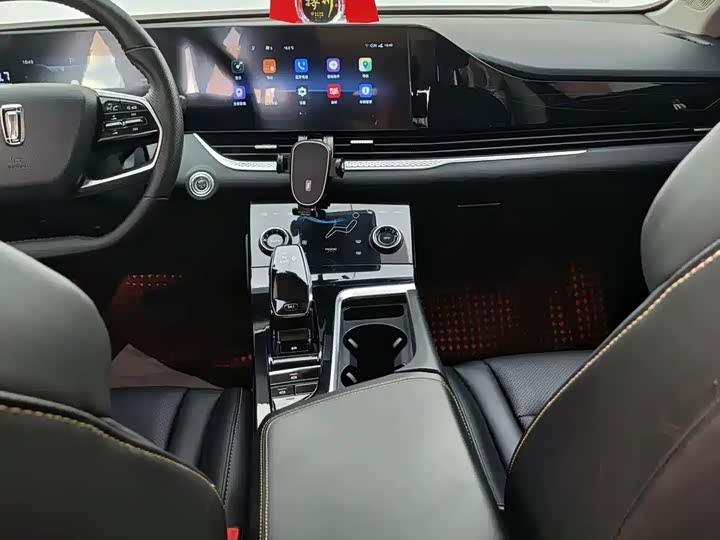 Фото 6 - Bestune B70