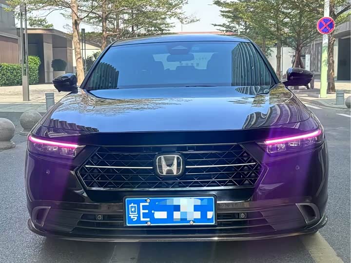 Фото 2 - Honda Accord