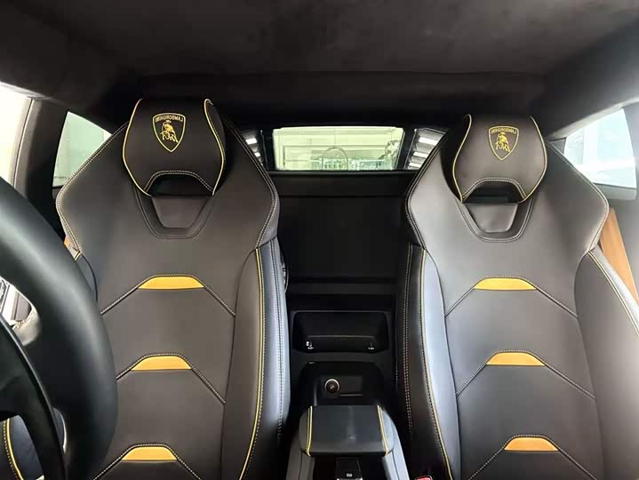 Фото 8 - Lamborghini Huracán