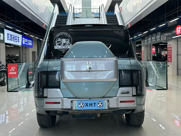 Фото 8 - BYD Yangwang U8