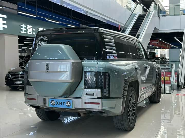 Фото 9 - BYD Yangwang U8