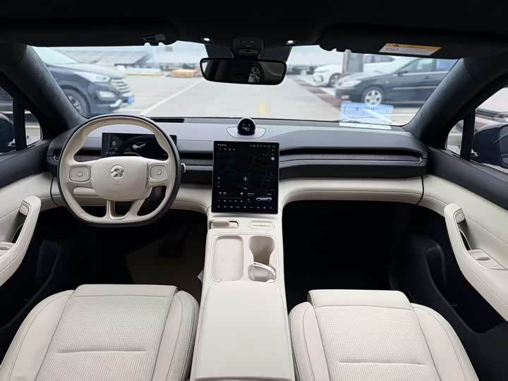 Фото 6 - Nio ES6