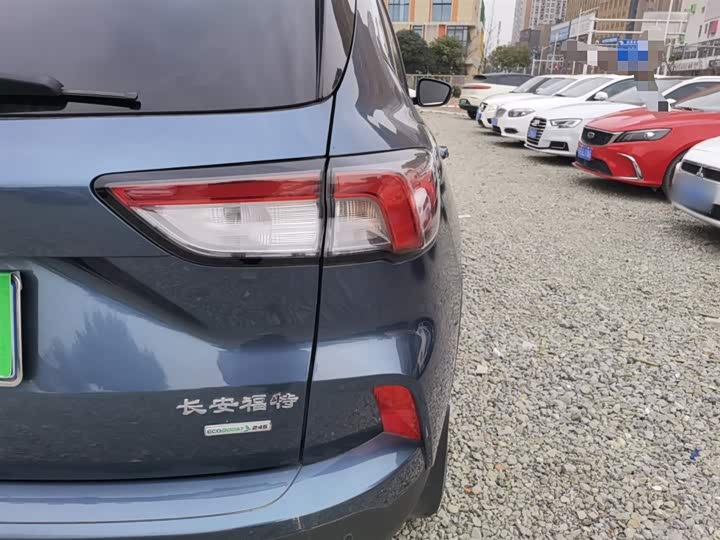 Фото 8 - Ford Escape