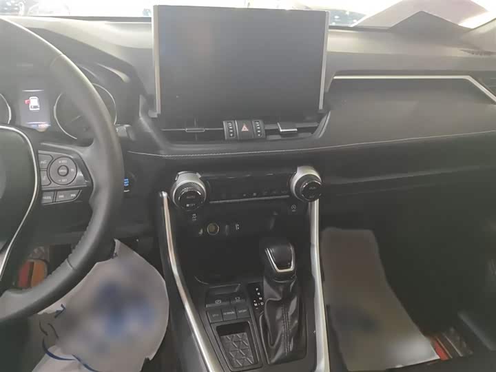 Фото 6 - Toyota Wildlander