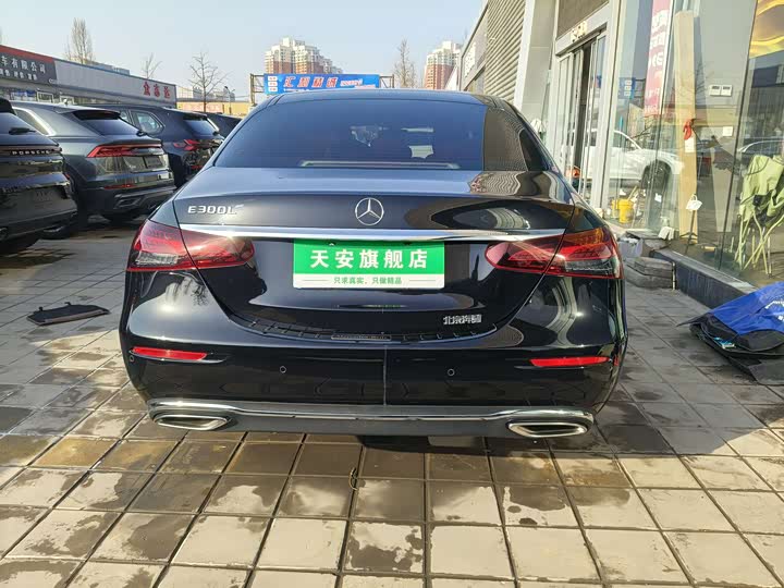 Фото 6 - Mercedes-Benz E-Class