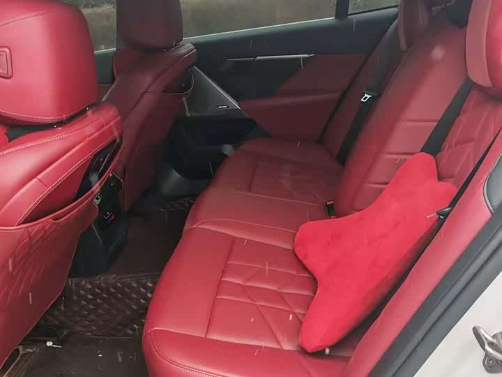 Фото 2 - BMW 5 Series