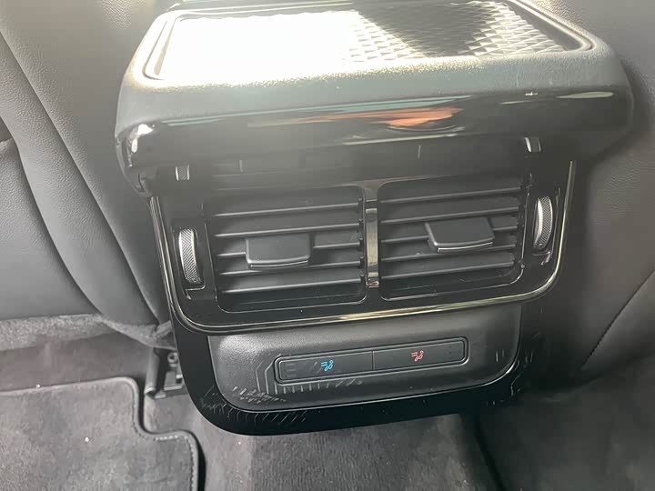 Фото 9 - Land Rover Range Rover Evoque L