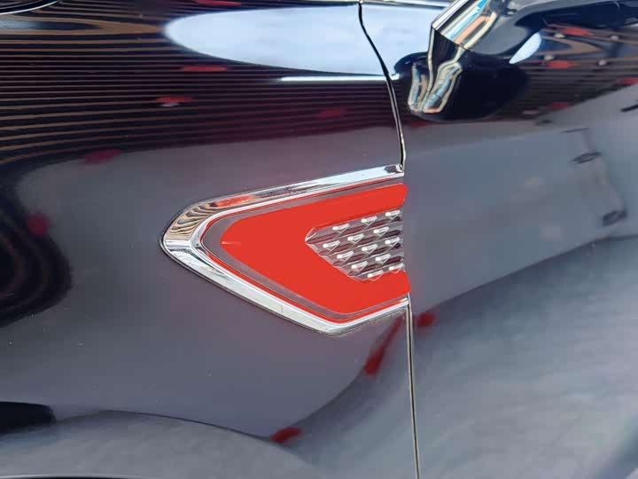 Фото 5 - Hongqi HS5