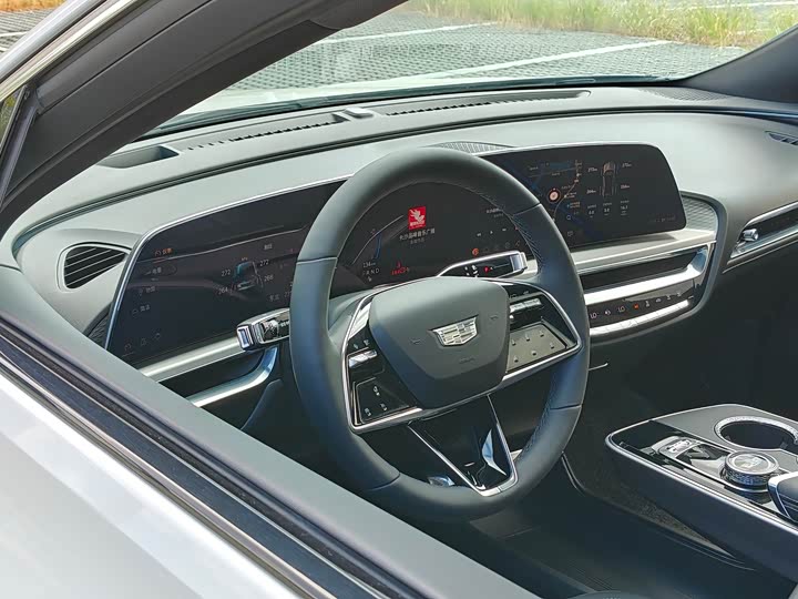 Фото 6 - Cadillac Lyriq