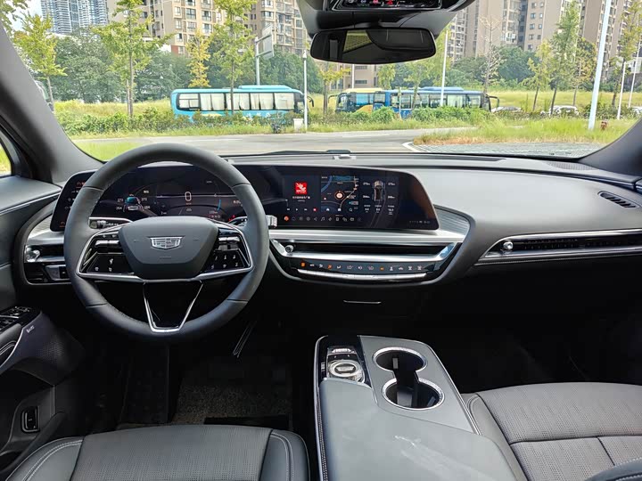Фото 8 - Cadillac Lyriq