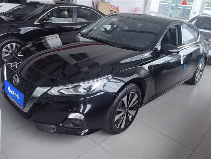 Фото 1 - Nissan Teana