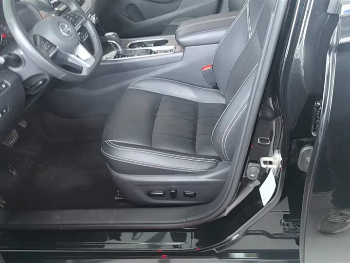 Фото 9 - Nissan Teana