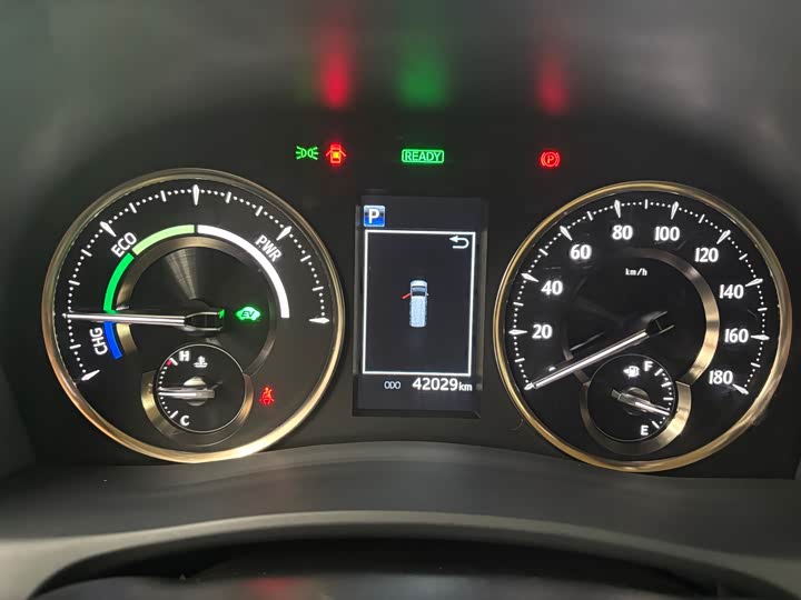 Фото 5 - Toyota Alphard