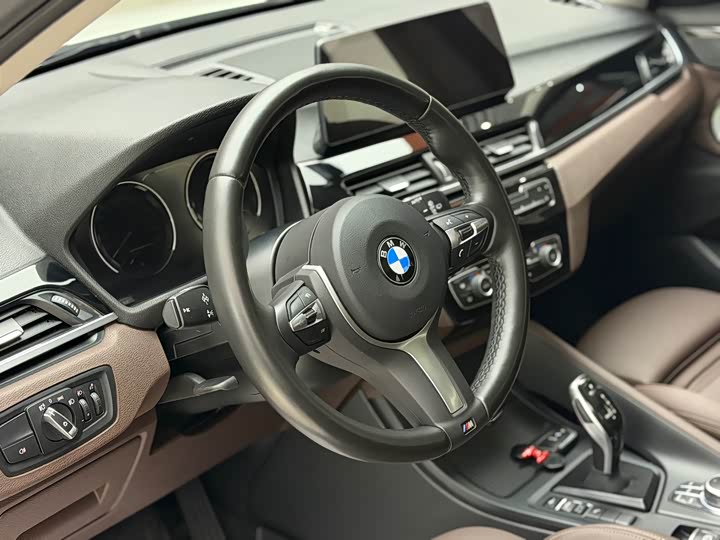Фото 4 - BMW X1