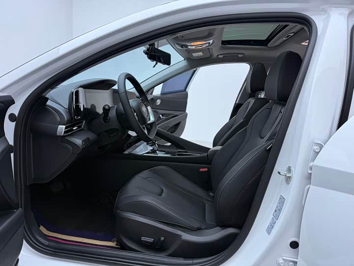 Фото 5 - Hyundai Elantra N line