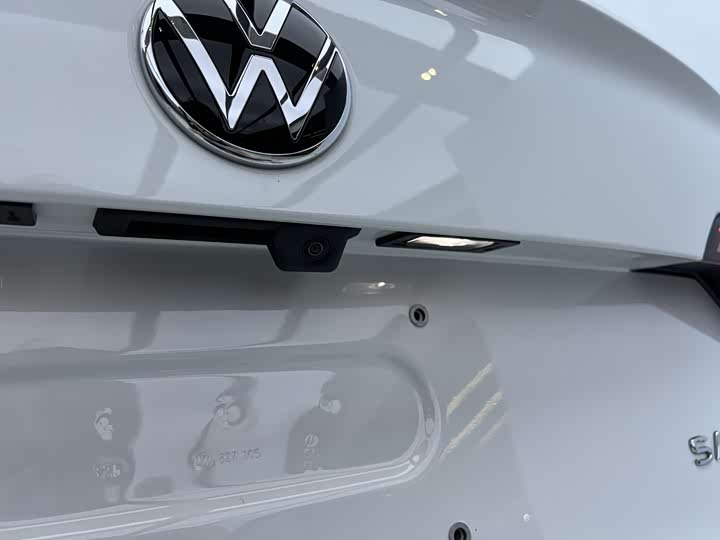 Фото 6 - Volkswagen Sagitar L