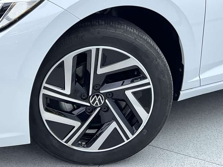 Фото 7 - Volkswagen Sagitar L