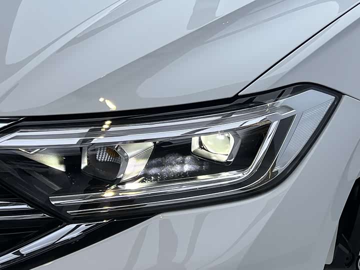 Фото 8 - Volkswagen Sagitar L