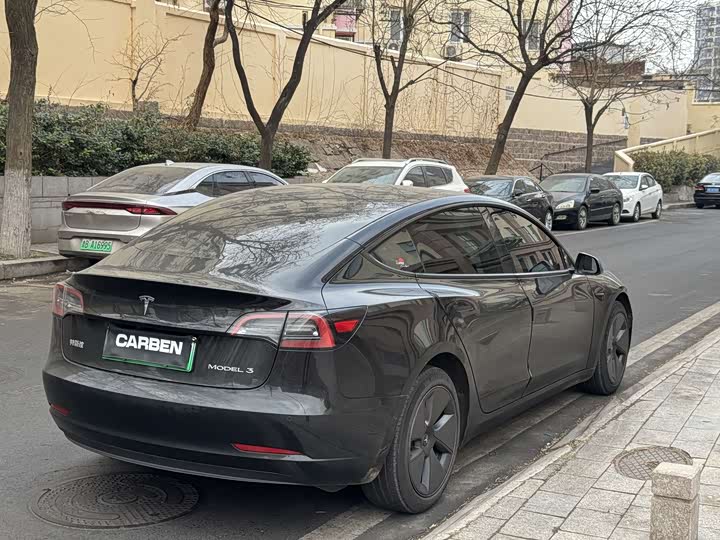 Фото 9 - Tesla Model 3