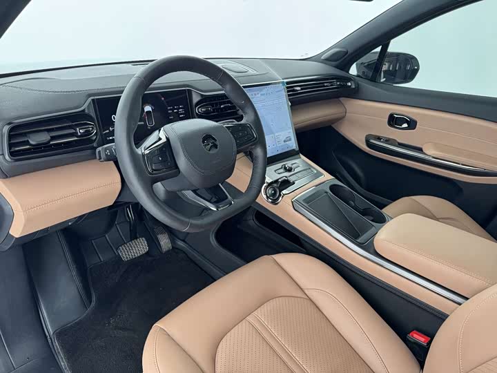 Фото 4 - Nio ES6