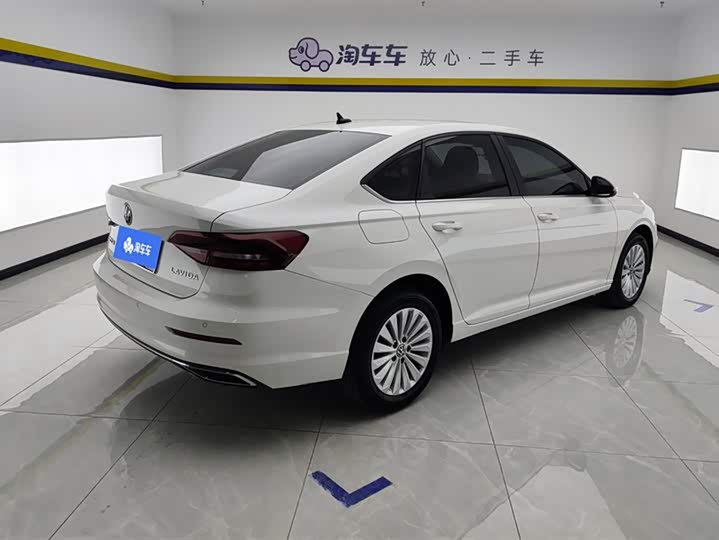 Фото 3 - Volkswagen Lavida