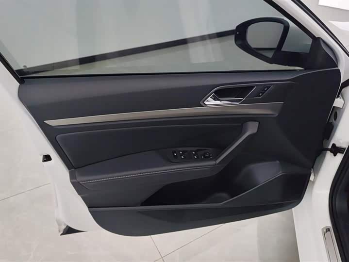 Фото 7 - Volkswagen Lavida