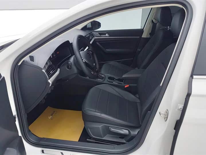 Фото 9 - Volkswagen Lavida