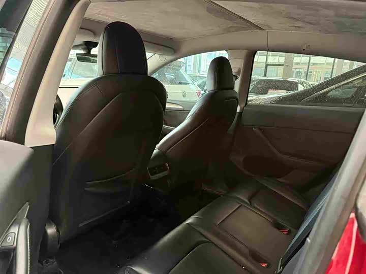 Фото 3 - Tesla Model Y