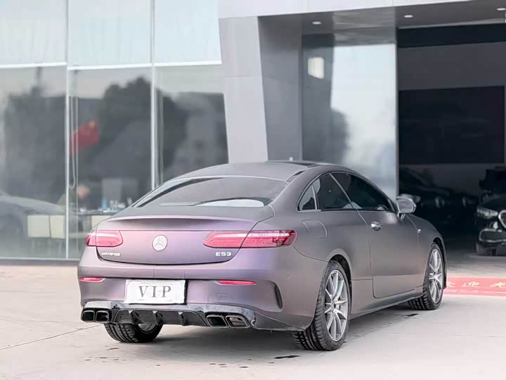 Фото 4 - Mercedes-Benz E-Class