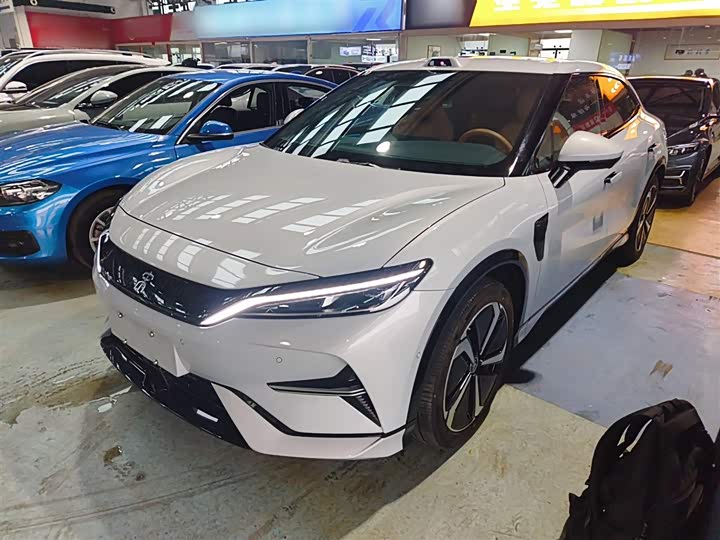 Фото 2 - BYD Song L