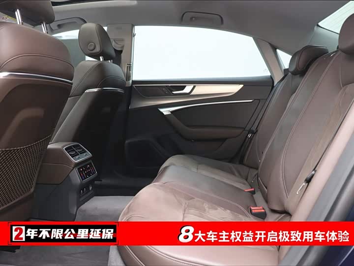 Фото 6 - Audi A7L