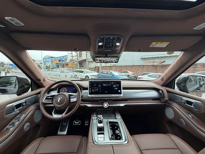 Фото 6 - Tank 700 Hybrid