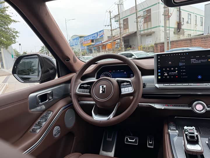 Фото 7 - Tank 700 Hybrid