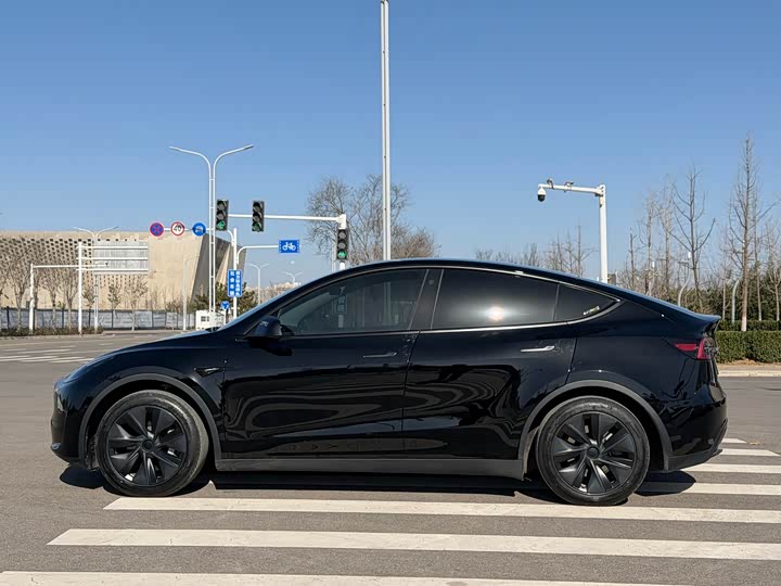 Фото 7 - Tesla Model Y