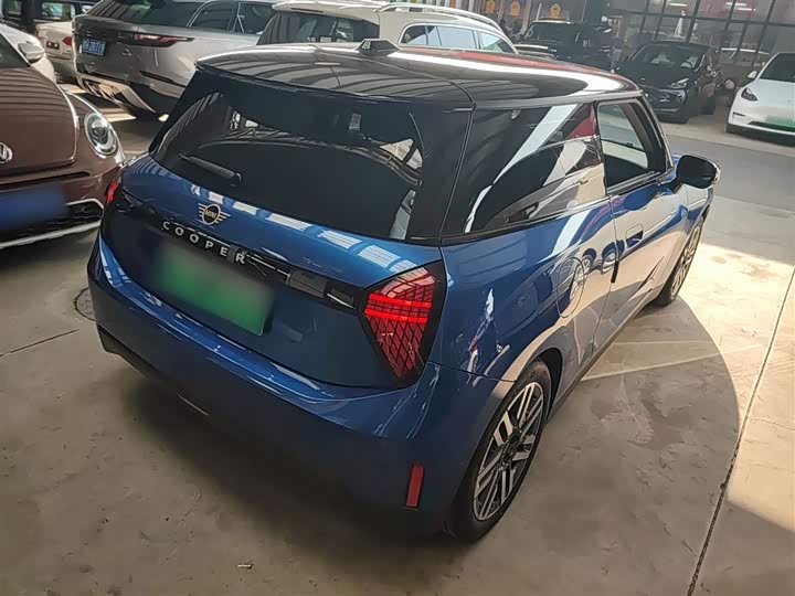 Фото 7 - Mini Cooper