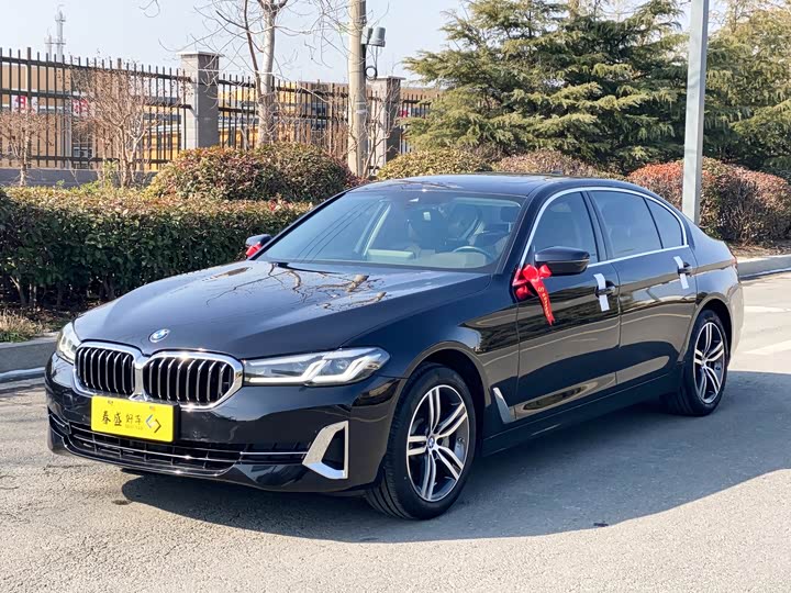 Фото 1 - BMW 5 Series