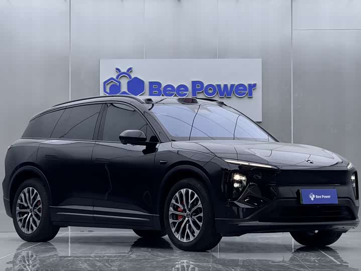 Фото 3 - Nio ES6