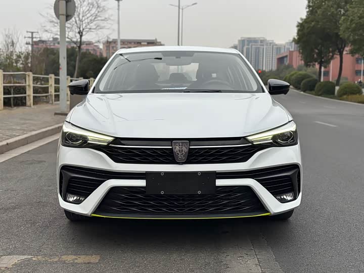 Фото 2 - Roewe i5