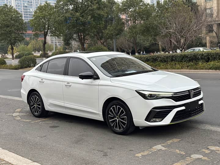 Фото 3 - Roewe i5