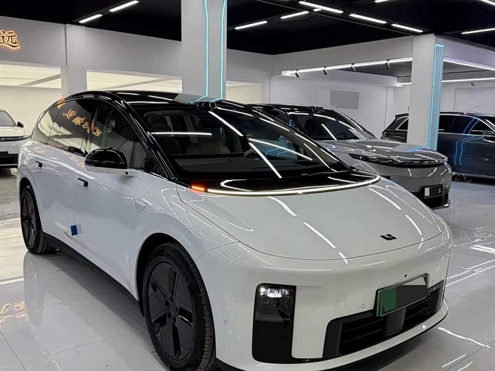 Фото 6 - LiXiang i8