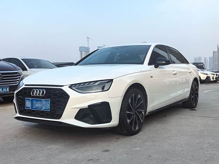 Фото 1 - Audi A4L