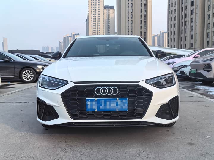 Фото 2 - Audi A4L