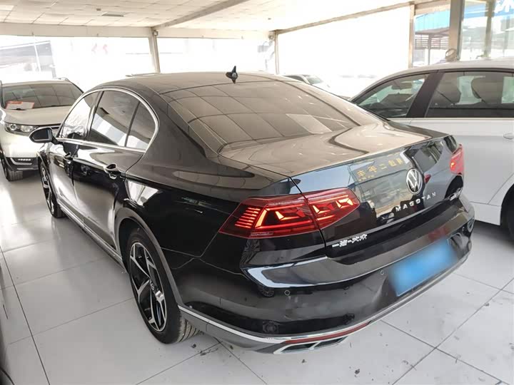 Фото 5 - Volkswagen Magotan