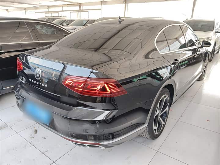 Фото 7 - Volkswagen Magotan