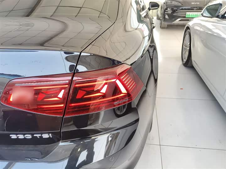 Фото 8 - Volkswagen Magotan